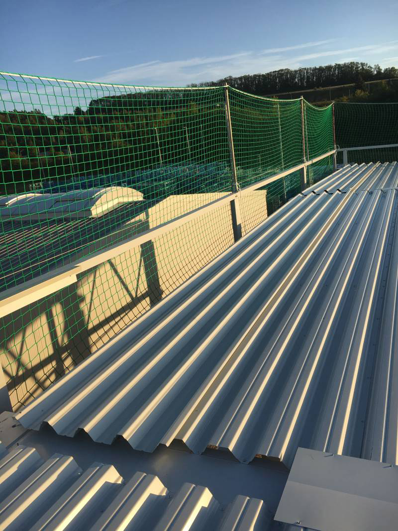 Verlegung Trapezblech, Dachsysteme Rudolph GmbH, Dächer, Fassadenbau, Industriebau